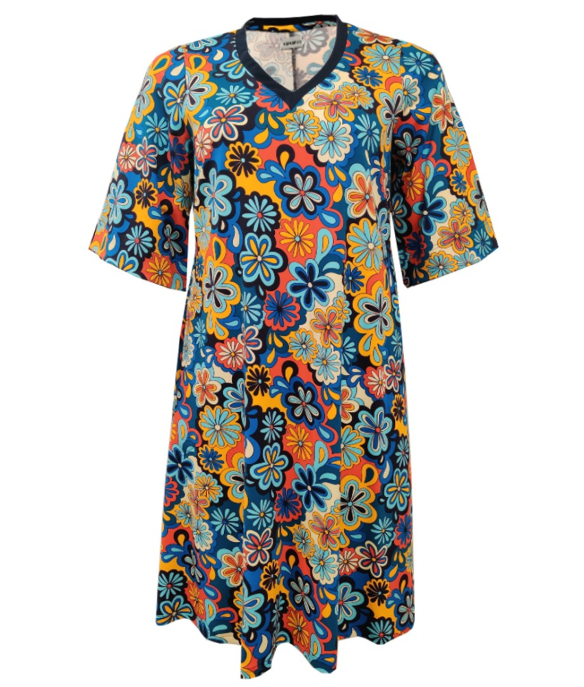 Plus size kjole fra Amamiko - Tulla Flower Power