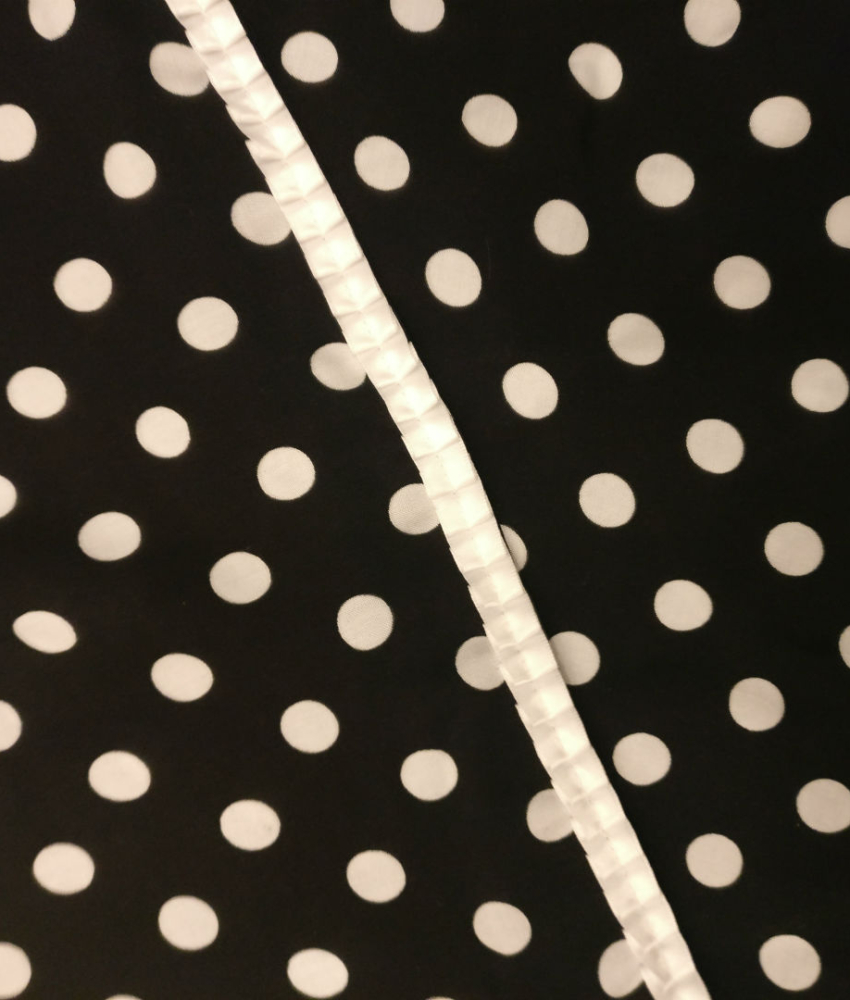 Oversize Tørklæde. Black/White Dot
