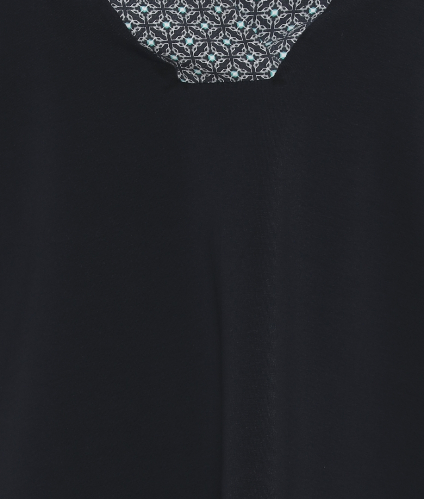 Sia. A Hint Of Turquoise. Bluse i store størrelser fra Amamiko