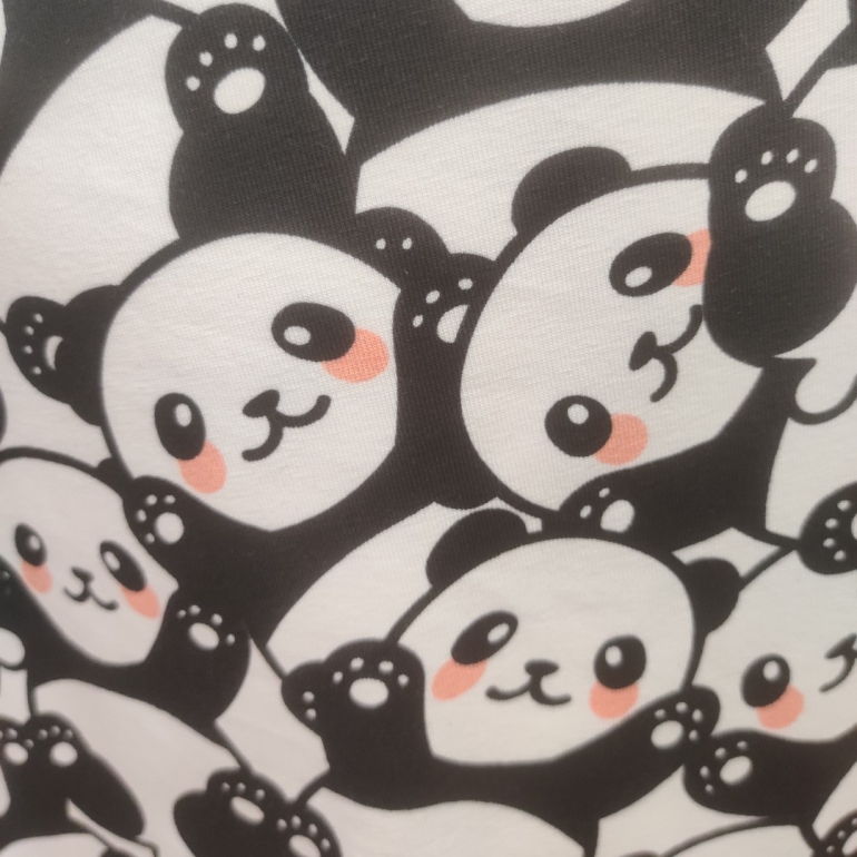 Keiko Panda. Bluse i store størrelser fra Amamiko