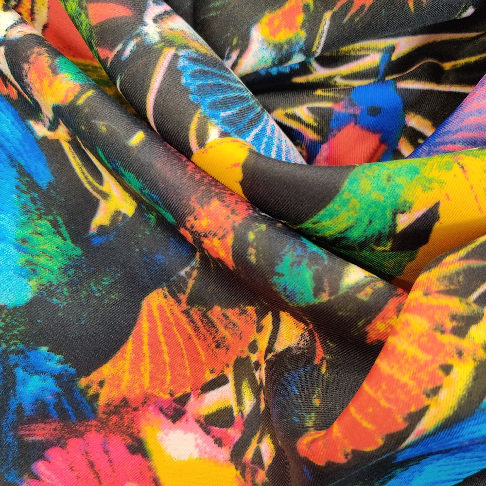 Stort kvadratisk Silke Tørklæde - Sort Kolibri