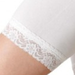 Offwhite microfiber shorts w. lace - 501000 fra Festival