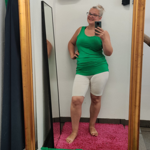 Bamboo Tank Top Green. Top i store størrelser fra Amamiko