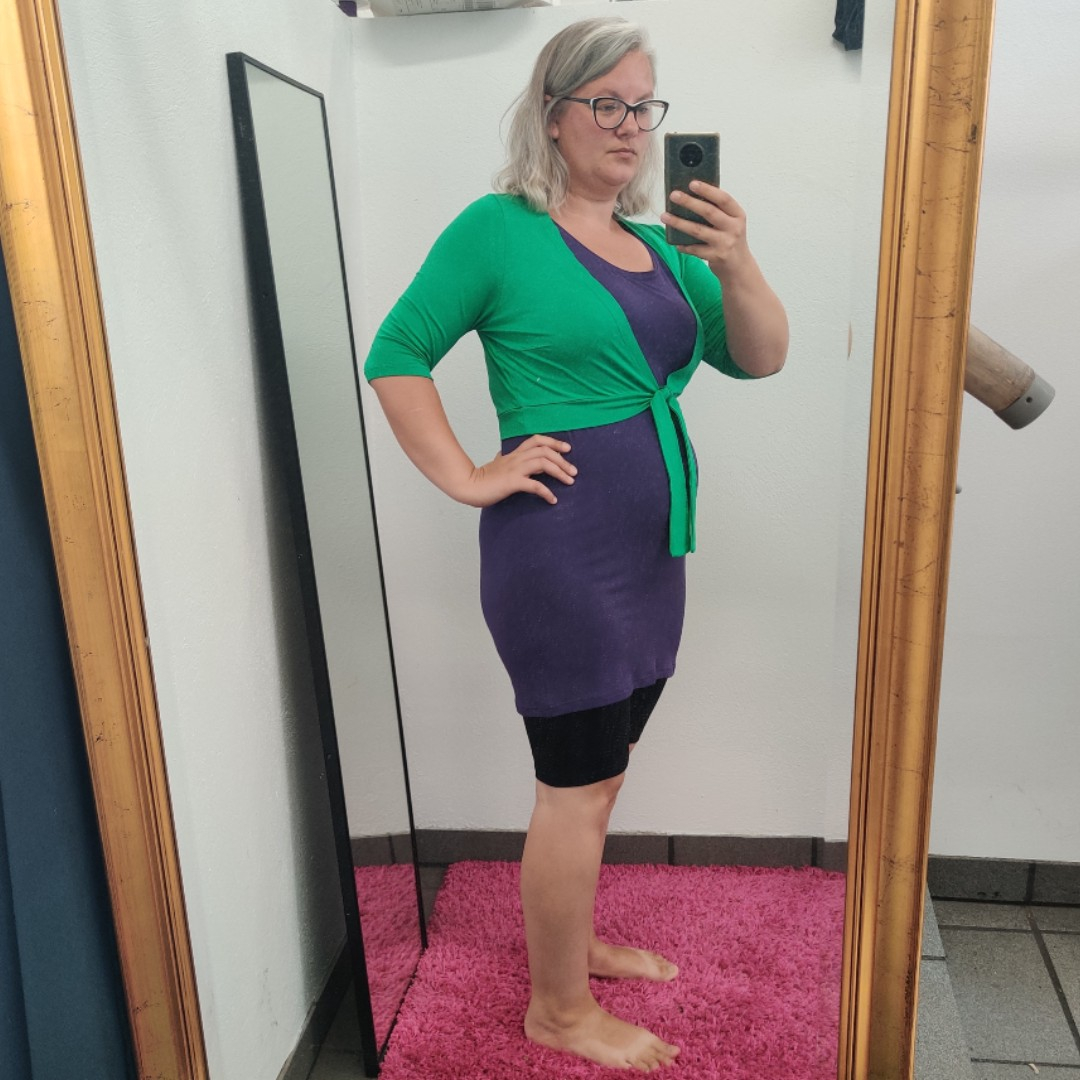 Bamboo Bolero Green. Bolero i store størrelser fra Amamiko