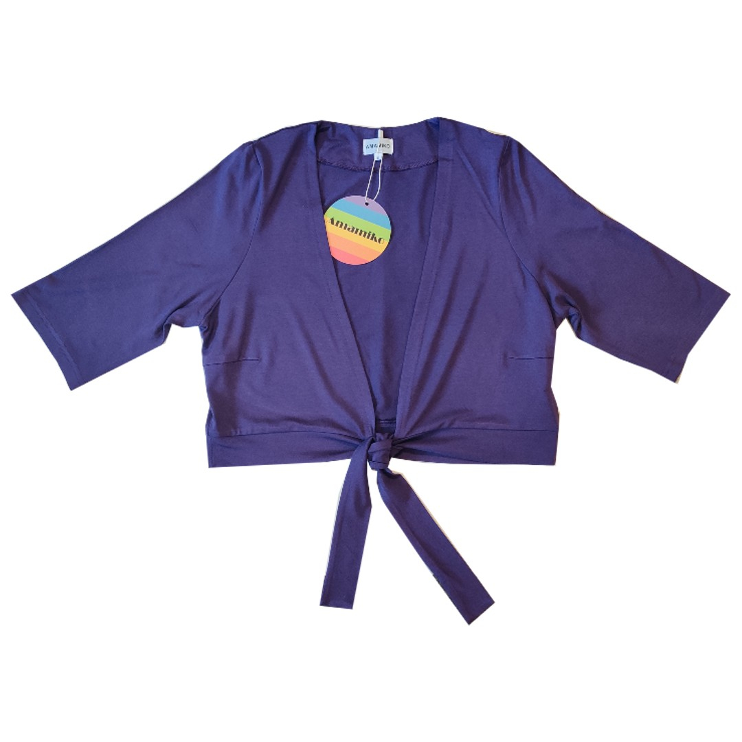 Bamboo Bolero Purple. Bolero i store størrelser fra Amamiko