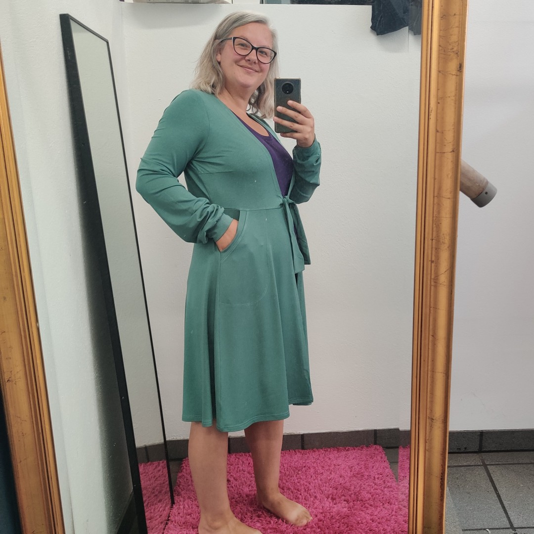 Bamboo Cardigan Ocean. Cardigan i store størrelser fra Amamiko