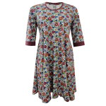 Ojo White Flowers. Plus size kjole fra Amamiko.