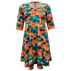 Genkei Goldfish. Plus size Kjole fra Amamiko