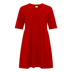 Tulla Red. Kjole i store størrelser fra Amamiko.