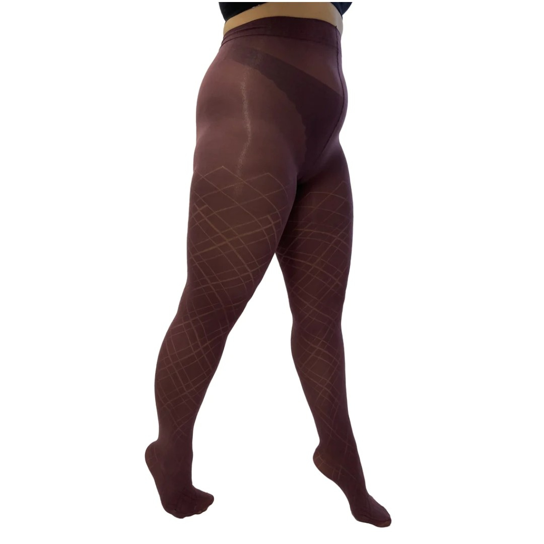 Damson Opaque Diamond Curvy Super Stretch Plus size Strømpebukser. Pamela Mann