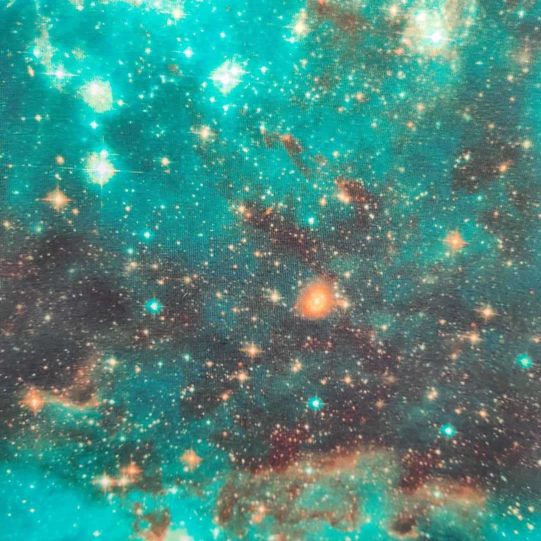 Tulla Green Night. Grøn plus size kjole i store størrelser fra Amamiko.