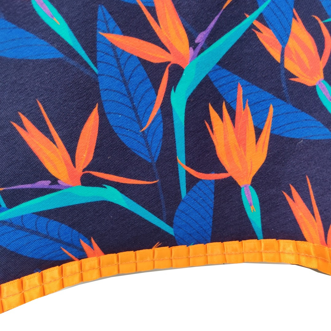 Genkei Blue Leaf. Blå plus size Kjole med blomster fra Amamiko