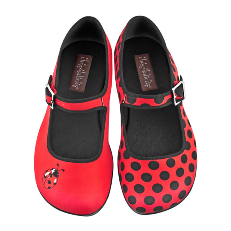 Lady Bug Mary Jane Sko fra Hot Chocolate Design. Flade røde sko med mariehøns.