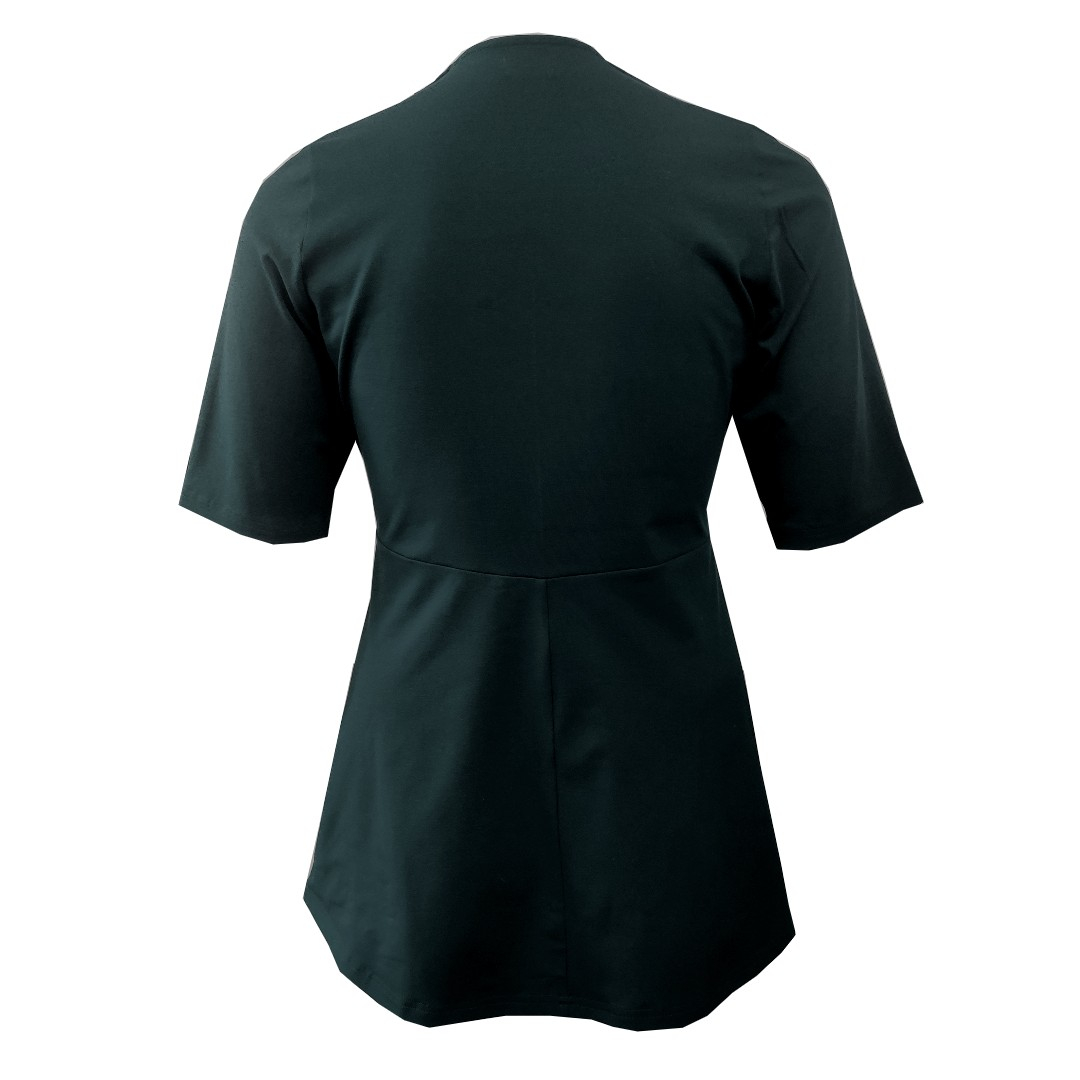 Sendai Forest Green. Plus size peplum bluse fra Amamiko