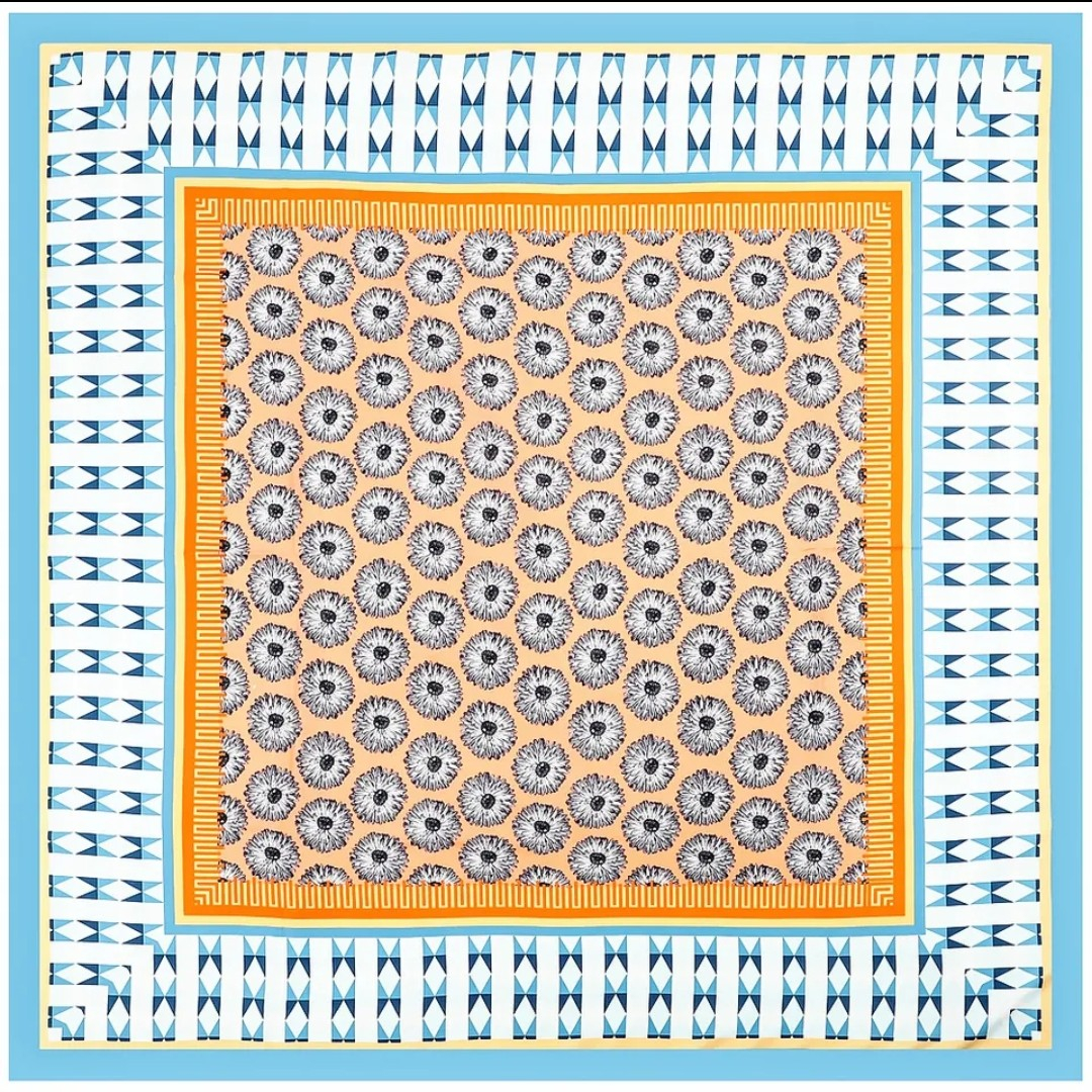 Stort kvadratisk tørklæde i satin - Grafisk Blå