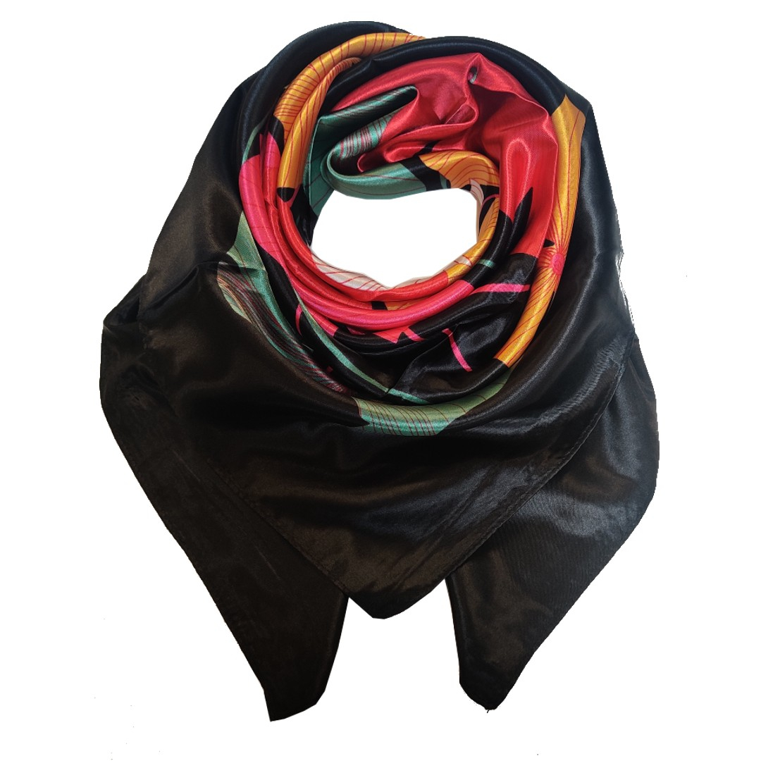 Kvadratisk tørklæde i blank satin. Rød Blomst