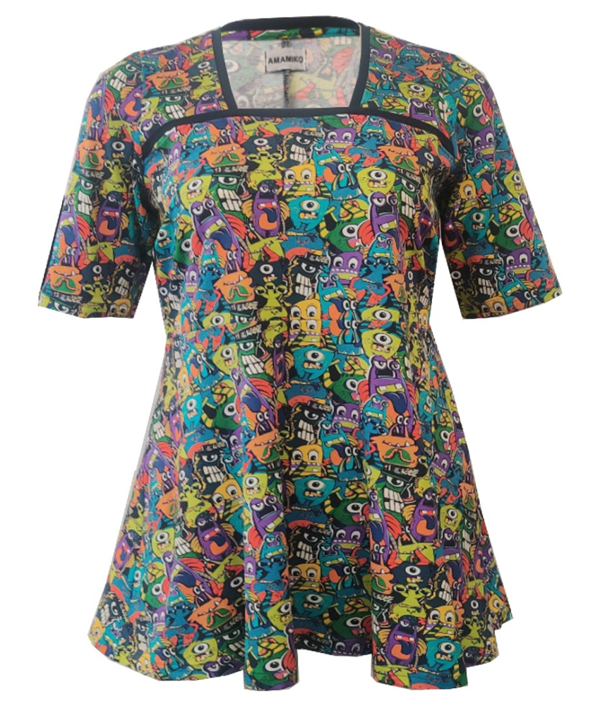 Keiko Monster. Bluse i store størrelser fra Amamiko
