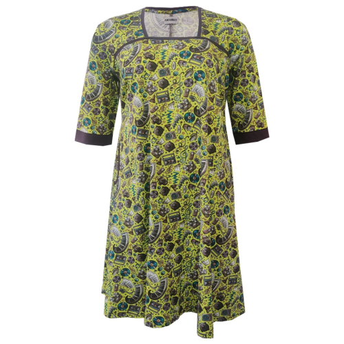 Tokyo Don't Stop The Music. Plus size kjole fra Amamiko.