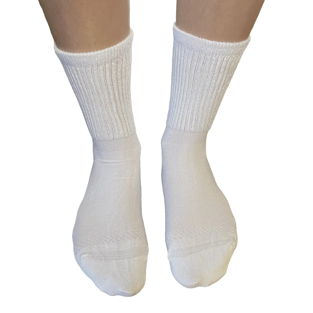 Hvide Bambus sokker med ekstra vidde fra Pamela Mann