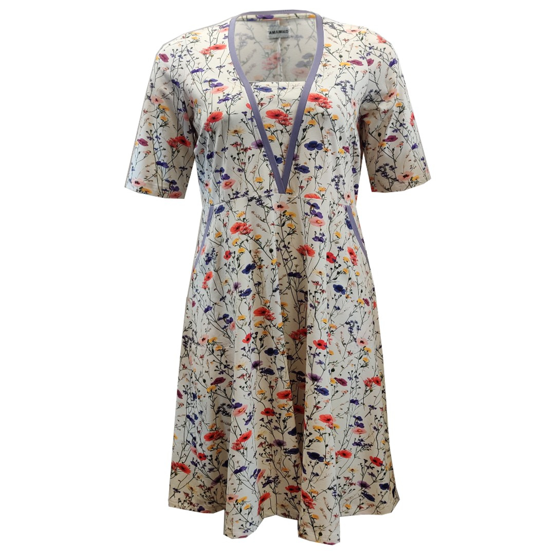 Cremefarvet plus size kjole med blomster. Ama Spring Flowers