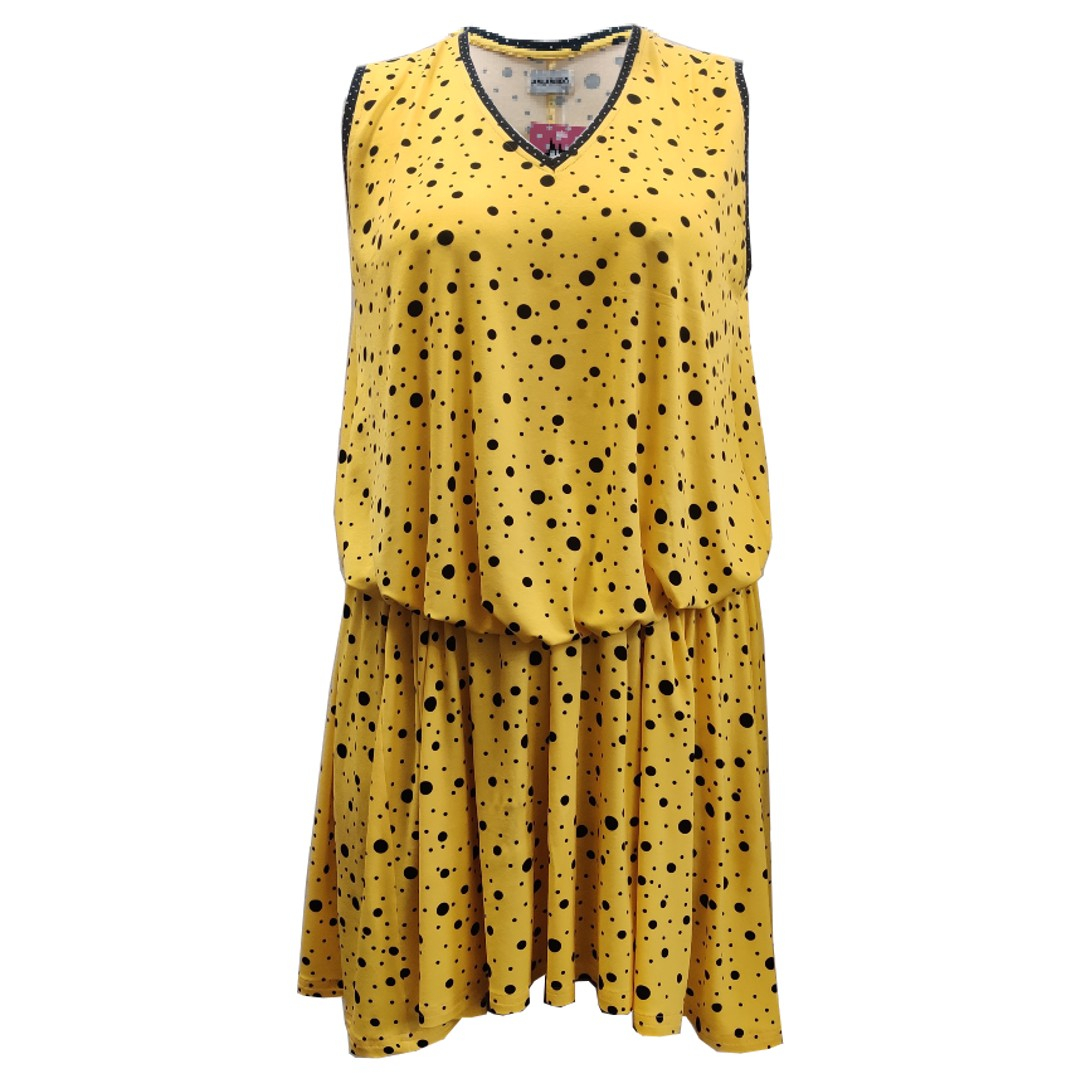 Gul plus size sommerkjole med sorte prikker. Moon Yellow Dot