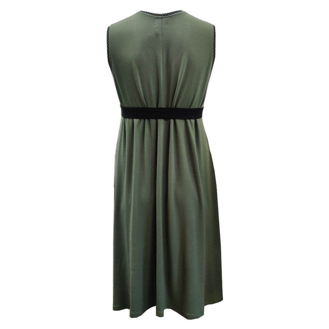 Grøn plus size sommerkjole i modal. Moon Soft Moss