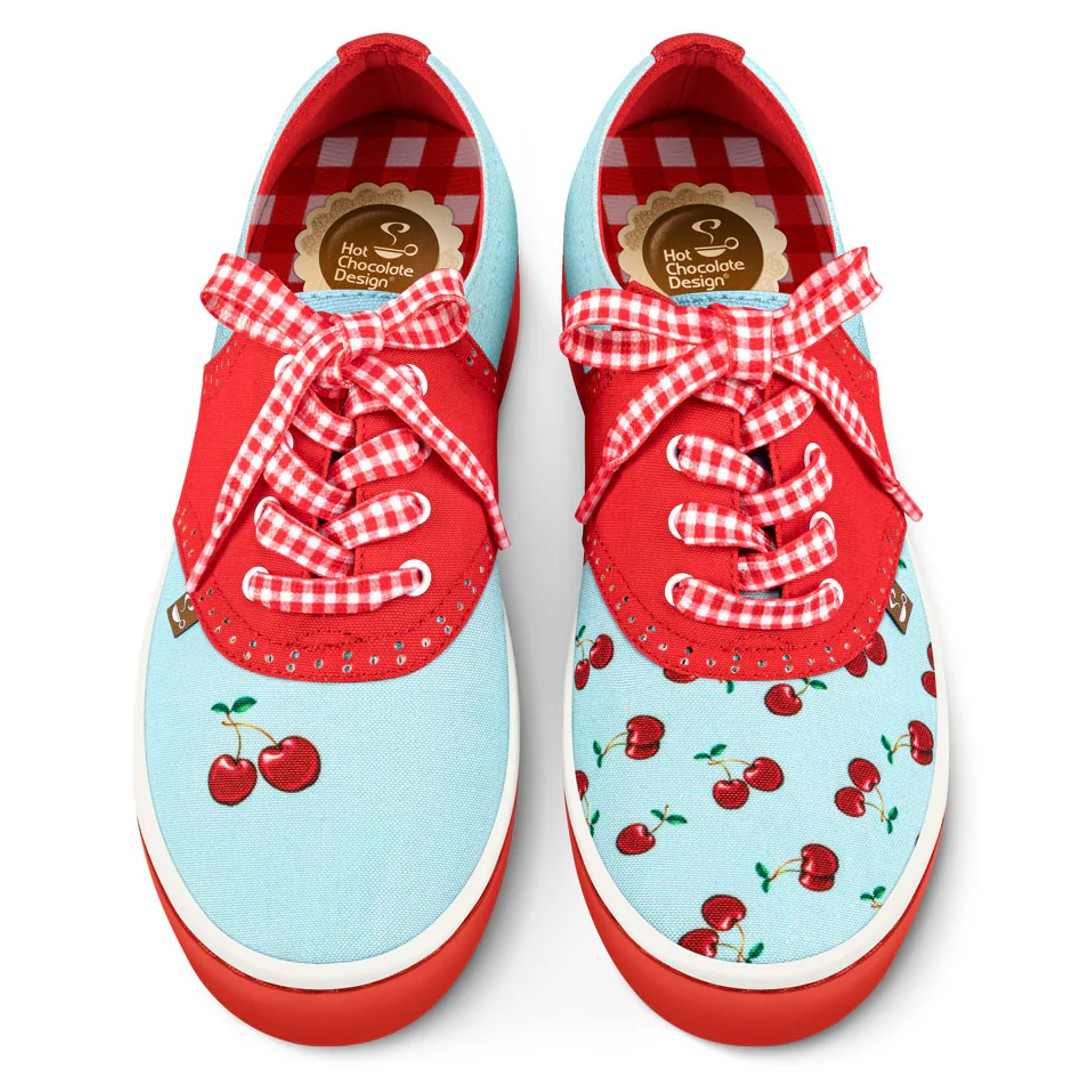 Cherry Blue Sneakers fra Hot Chocolate Design