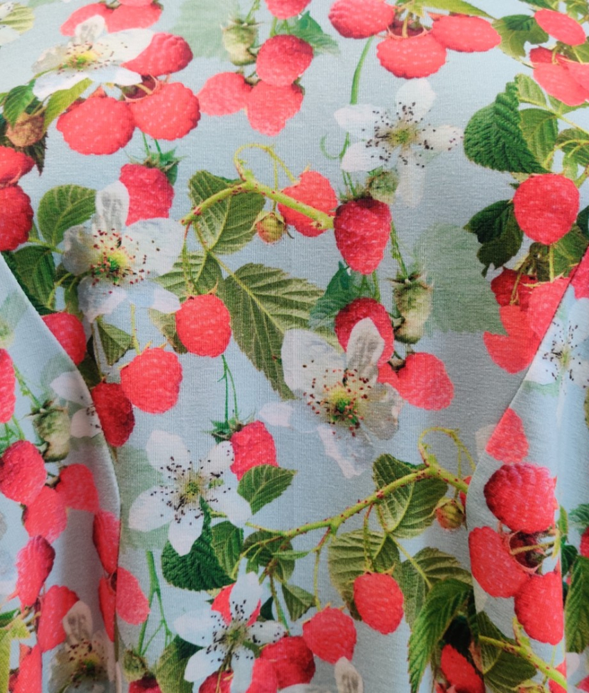Ojo Raspberry. Plus size kjole fra Amamiko.