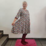 Ojo White Flowers. Plus size kjole fra Amamiko.