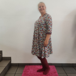 Ojo White Flowers. Plus size kjole fra Amamiko.