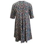 Ojo Cute Panda. Løs hvid Plus size kjole fra Amamiko.