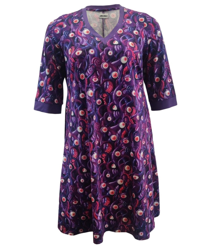 A-formet plus size kjole med lilla søuhyre. Tulla Purple Monster