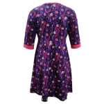 Lilla plus size kjole med empiresnit. Genkei Purple Monster