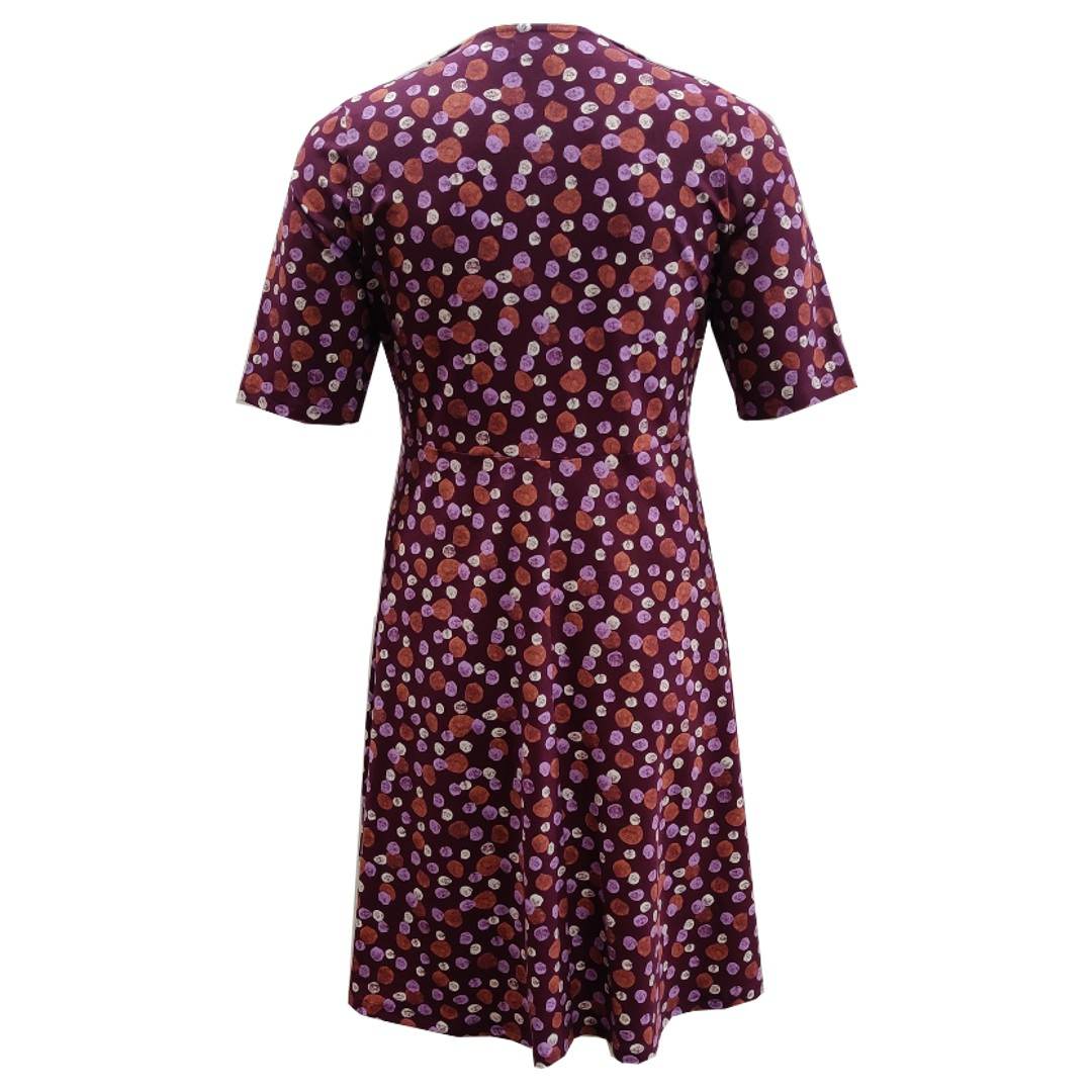 Takasaki Cyclame Stone. Plus size Kjole med lommer fra Amamiko