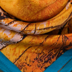 Silke Tørklæde 68 cm. x 68 cm. | Yellow Trees