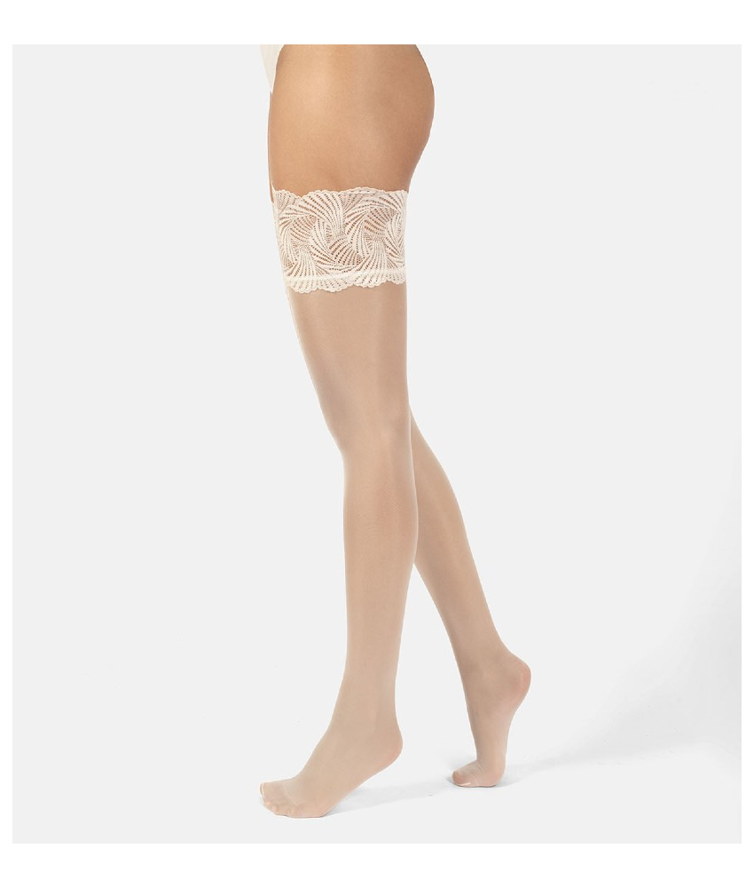 Offwhite selvsiddende Plus Size strømper - Versailles 20 denier