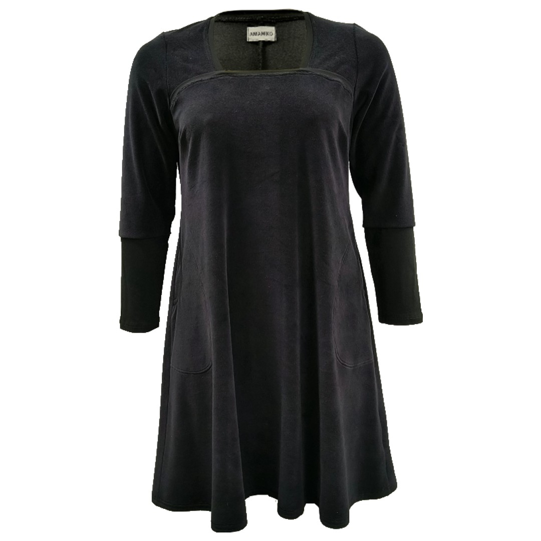 Sort plus size velour kjole med A-form - Tokyo Black Velvet