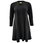 Sort plus size velour kjole med A-form - Tokyo Black Velvet