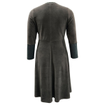 Grå plus size velour kjole med lange ærmer - Dana Grey Velvet