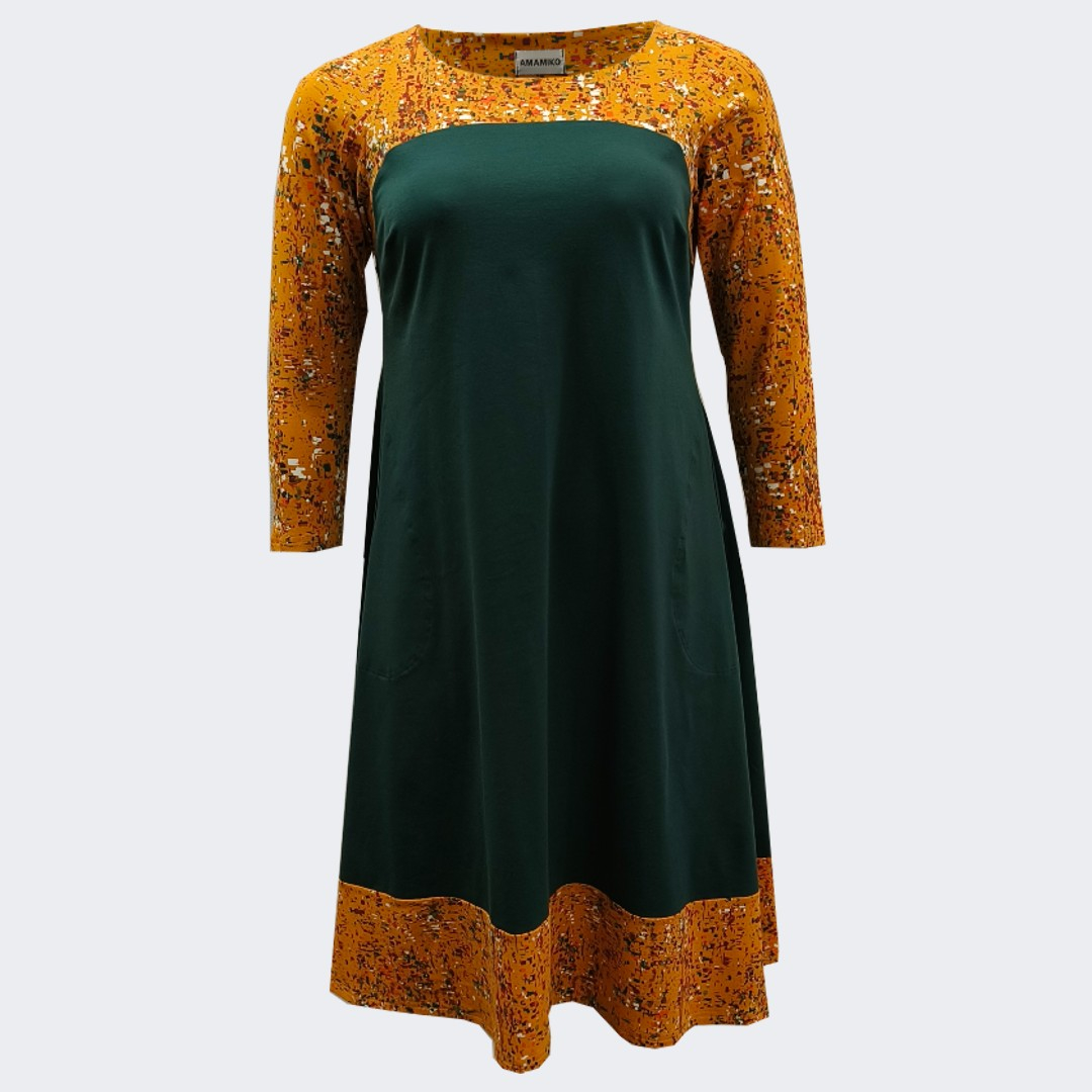 Grøn plus size kjole i A-form med karrygule detaljer - Saki Curry Tassels