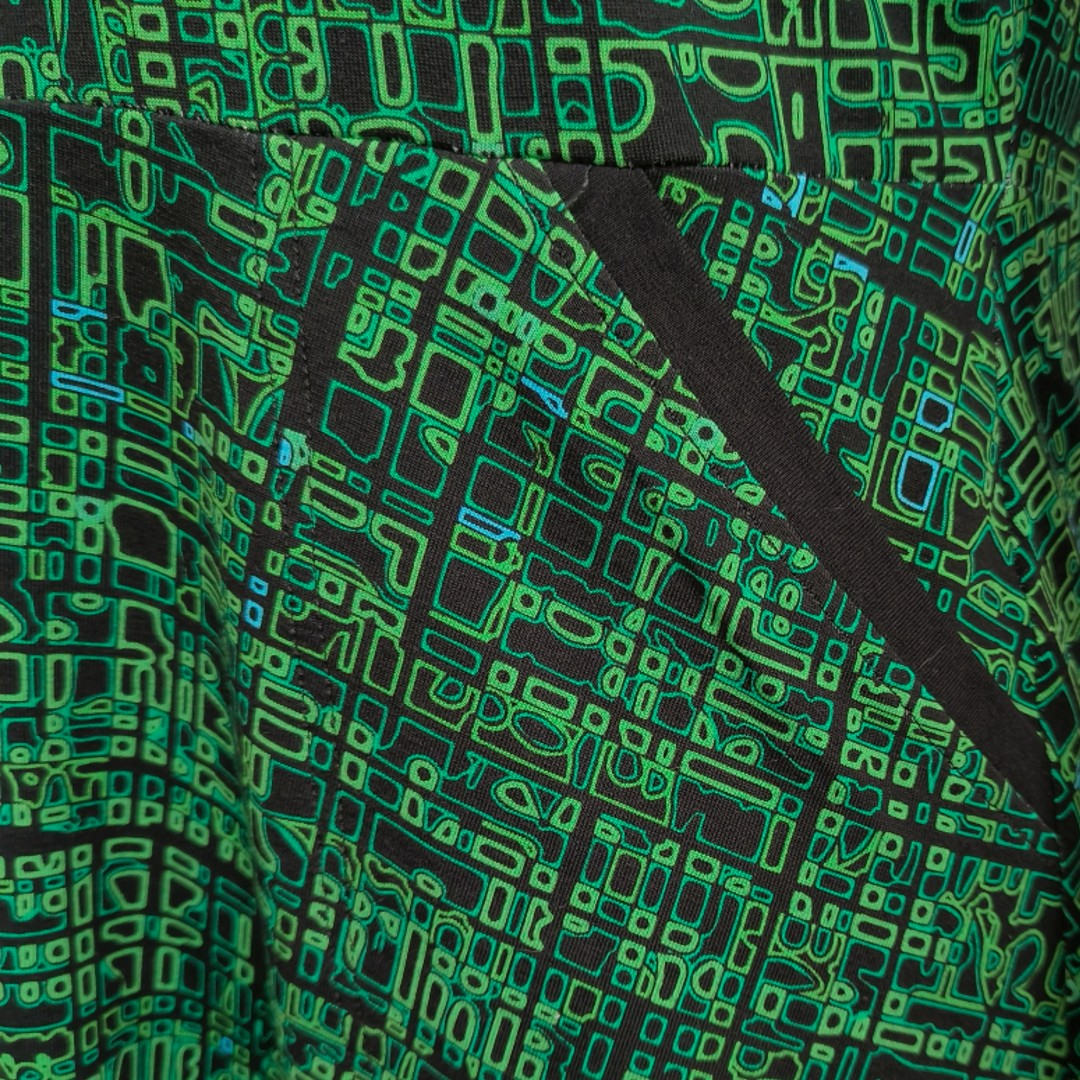 Grøn plus size kjole med empiresnit. Bika Matrix