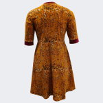 Karrygul plus size kjole med farverige nister. Bika Curry Tassels