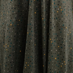 Armygrøn Plus size kjole med empiresnit og prikker | Ama Army Dots