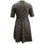 Grå plus size kjole med sorte detaljer og empiresnit. Genkei Grey Doodles