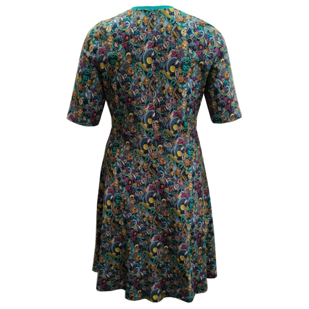 Turkis plus size kjole med rumraketter og planeter - Genkei Space Invaders