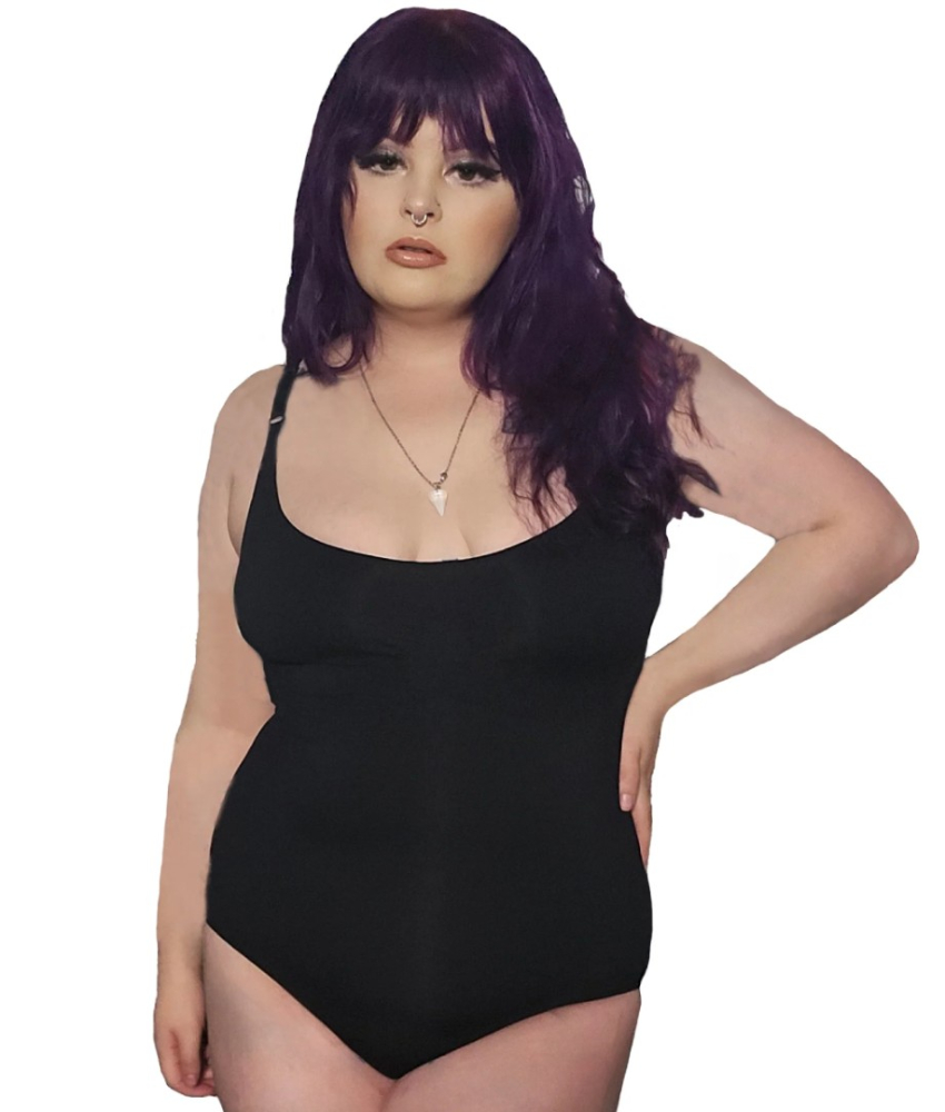 Sort plus size bodystocking fra Pamela Mann med stram-in-effekt