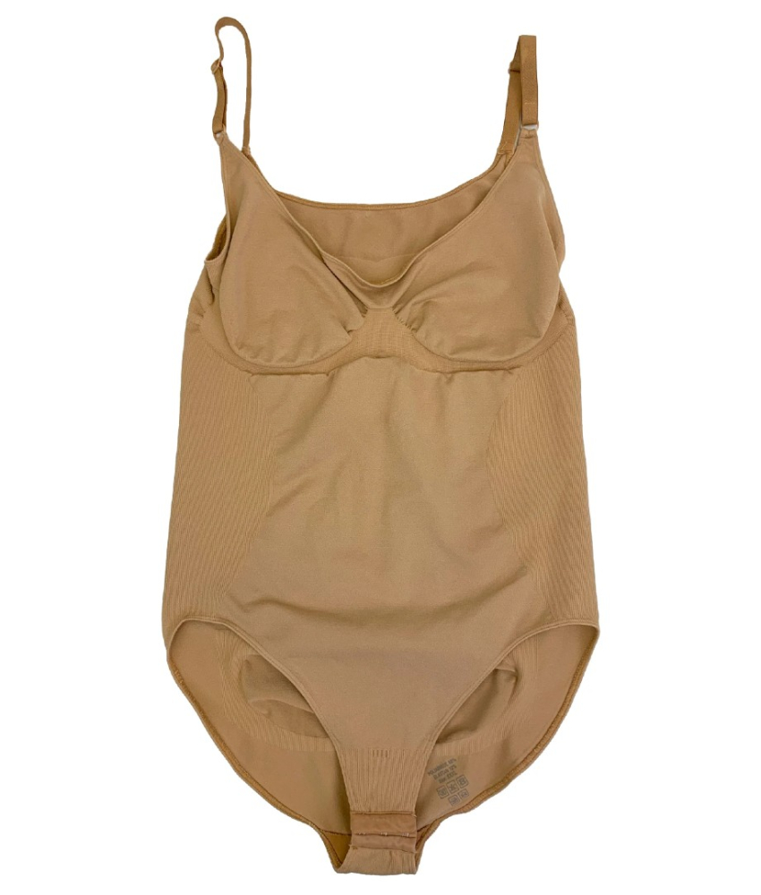 Nude plus size bodystocking med stram-in-effekt