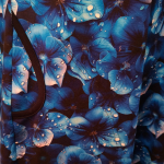 Blå A-formet plus size kjole med blomster og regndråber