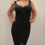 Plus size Shapewear kjole, der former mås og mave.  Festival 202
