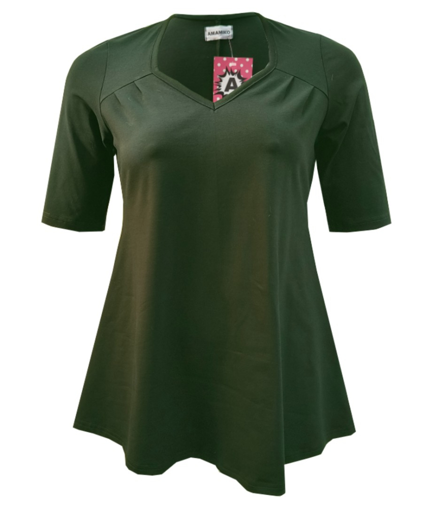 Hoshi Dark Green. Plus size bluse med A-form fra Amamiko